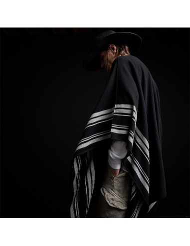 Recycled Cashmere Striped Poncho - Black en stock