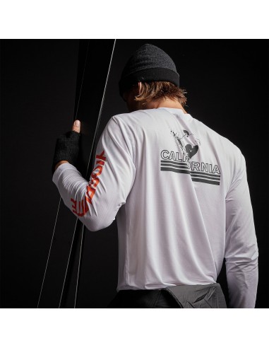 Long Sleeve Performance Crew - White s'inspire de l'anatomie humaine