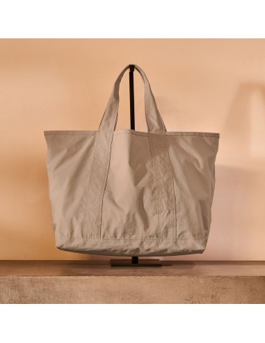 Small Matte Nylon Tote - Dapple les muscles