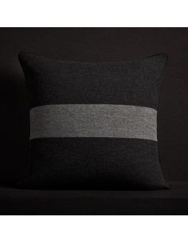 Stripe Throw Pillow With Piping - Anthracite/Flannel Découvrez la collection